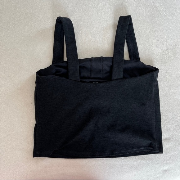 Vuori Elevation Tank in Heather Black Size M - Picture 5 of 8